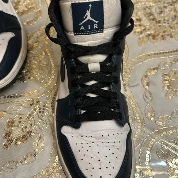 NIKE AIR JORDAN 1 MID SE ASW 'CARBON' - SIZE 9 MENS US - Picture 16 of 16